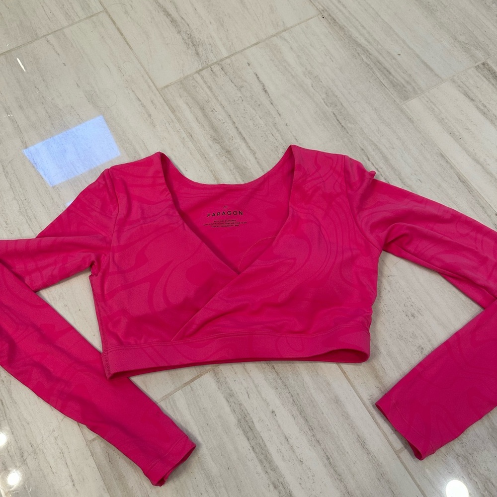 Paragon LS Reversible Crop Top sz medium